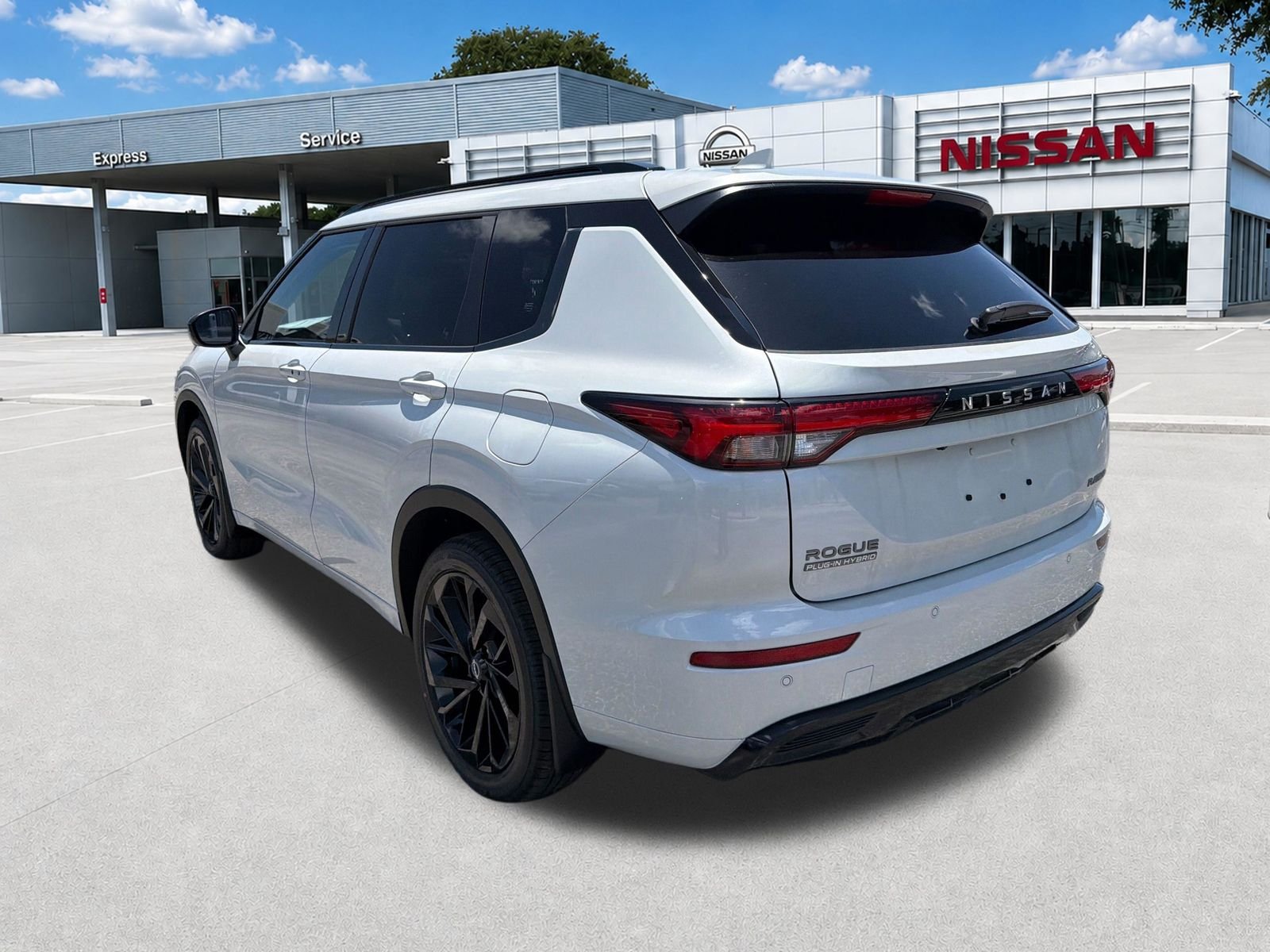 New 2026 White Nissan Platinum image 6