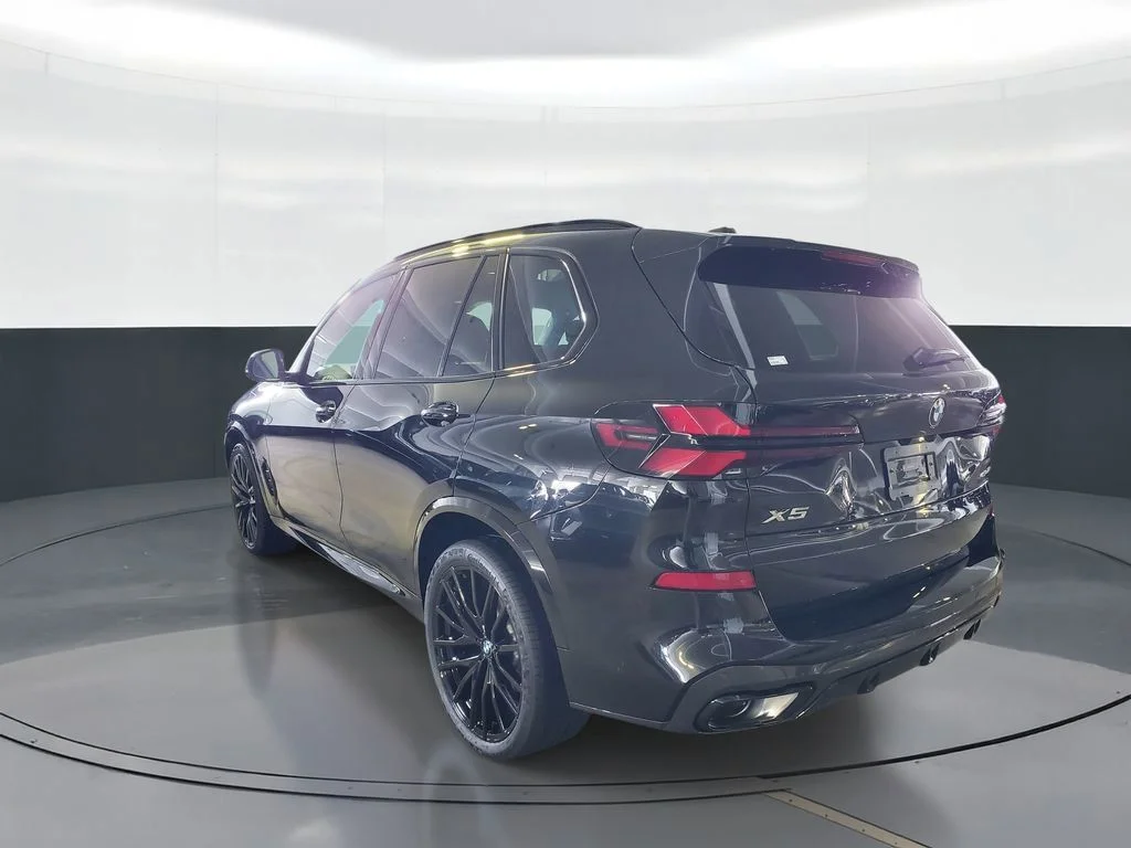Used 2026 Black BMW sDrive40i image 4