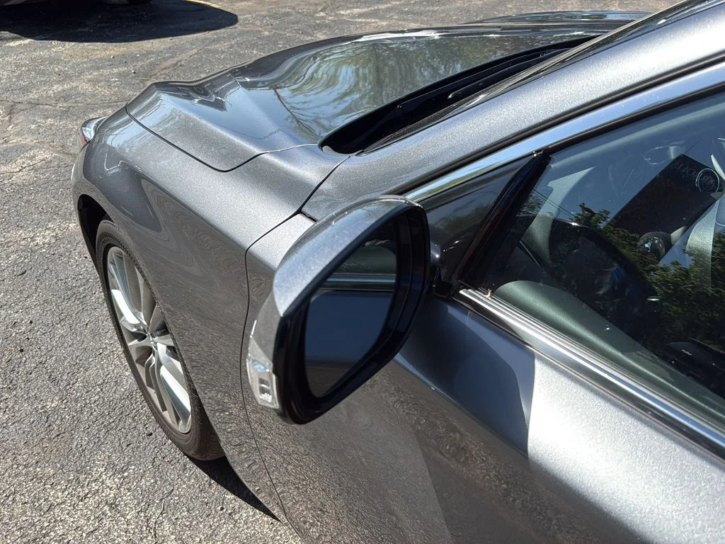 Used 2023 Gray INFINITI LUXE image 14