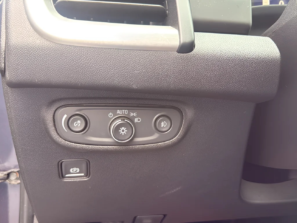 Used 2019 Blue GMC SLT image 22