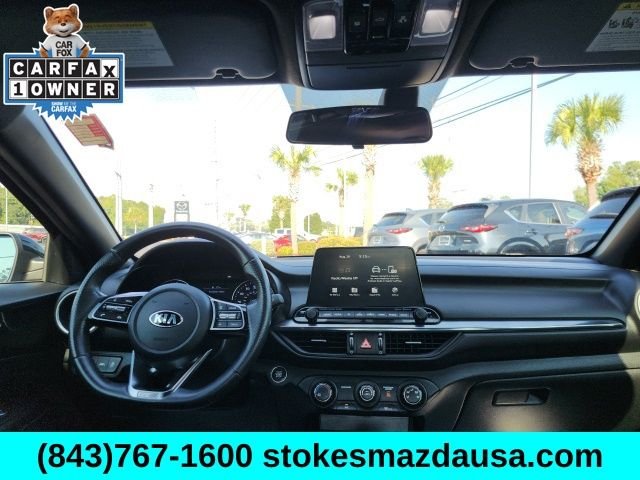 Used 2021 Gray Kia GT-Line image 2