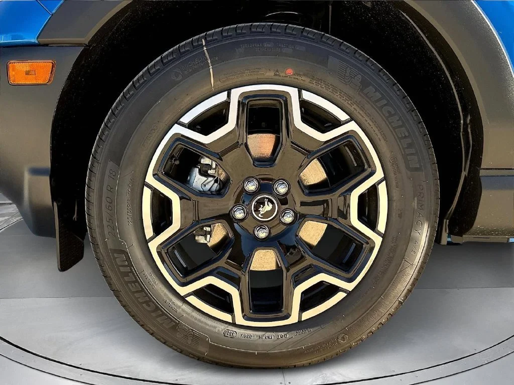 New 2026 Blue Ford Outer Banks image 15