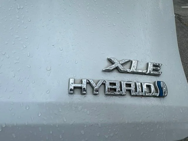 Used 2023 Beige Toyota XLE image 11
