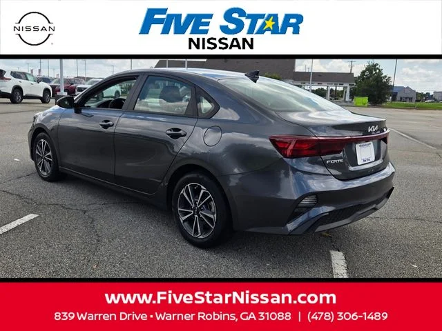 Used 2024 Gray Kia LXS image 9