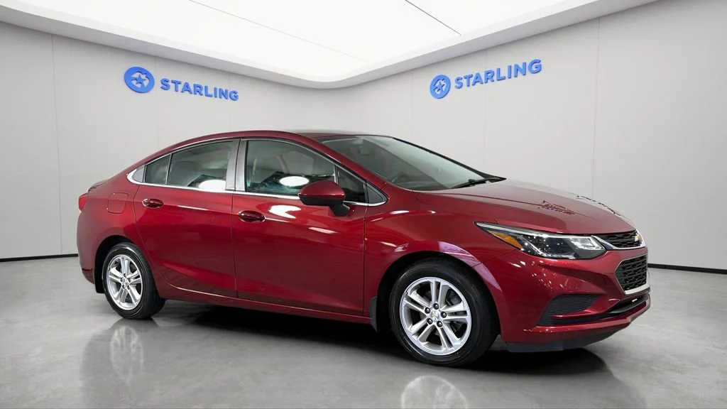 Used 2017 CAJUN RED TINTCOAT Chevrolet LT image 13