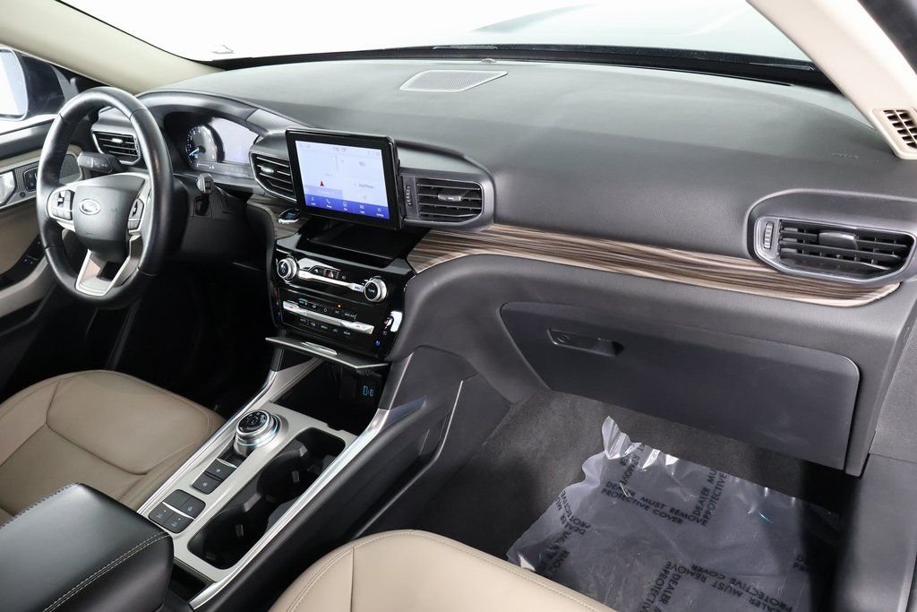 Used 2023 Blue Ford Limited image 9