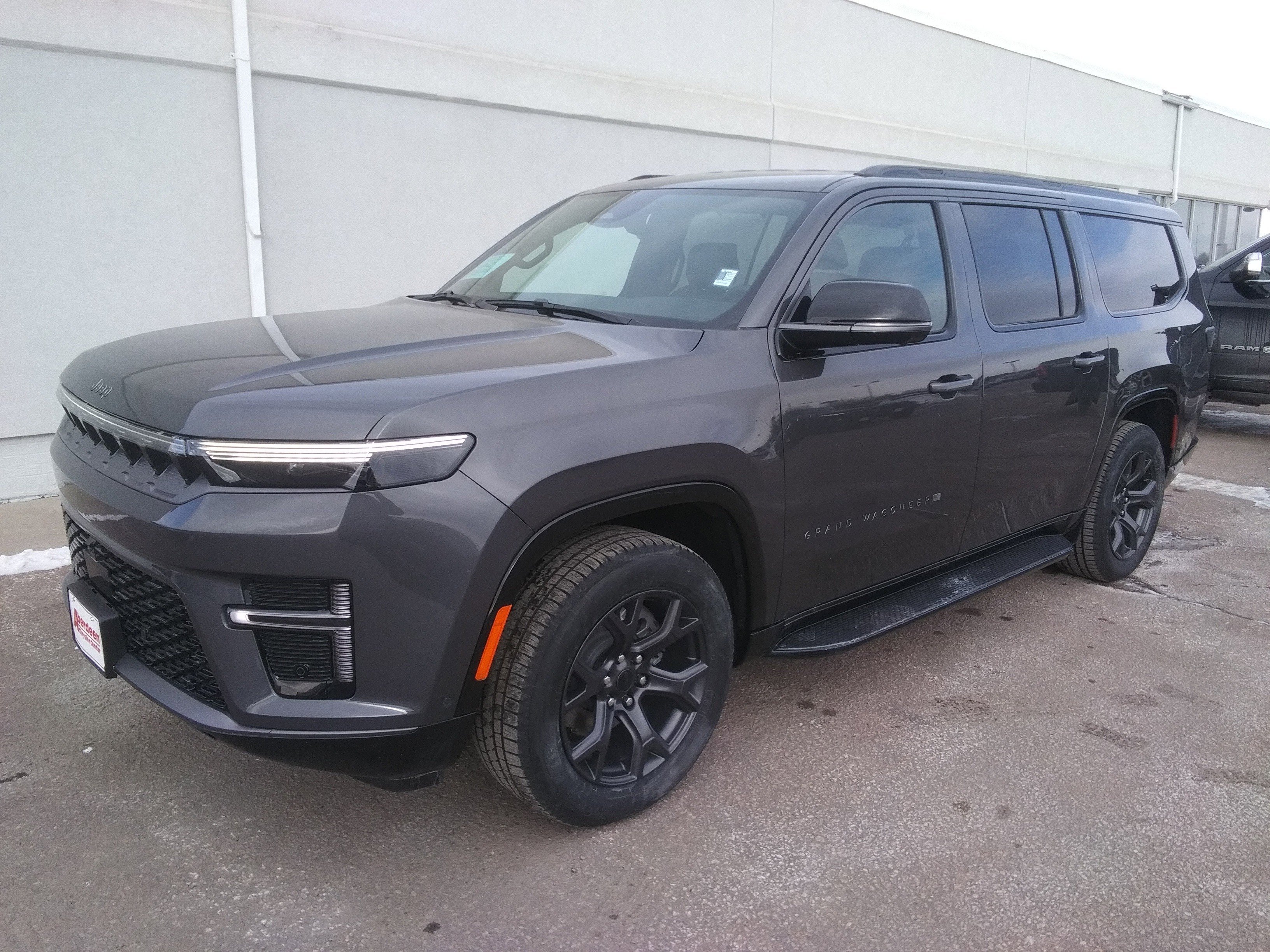 New 2026 Baltic-Gray Metallic Clear-Coat Exterior Paint Jeep Limited Altitude image 2