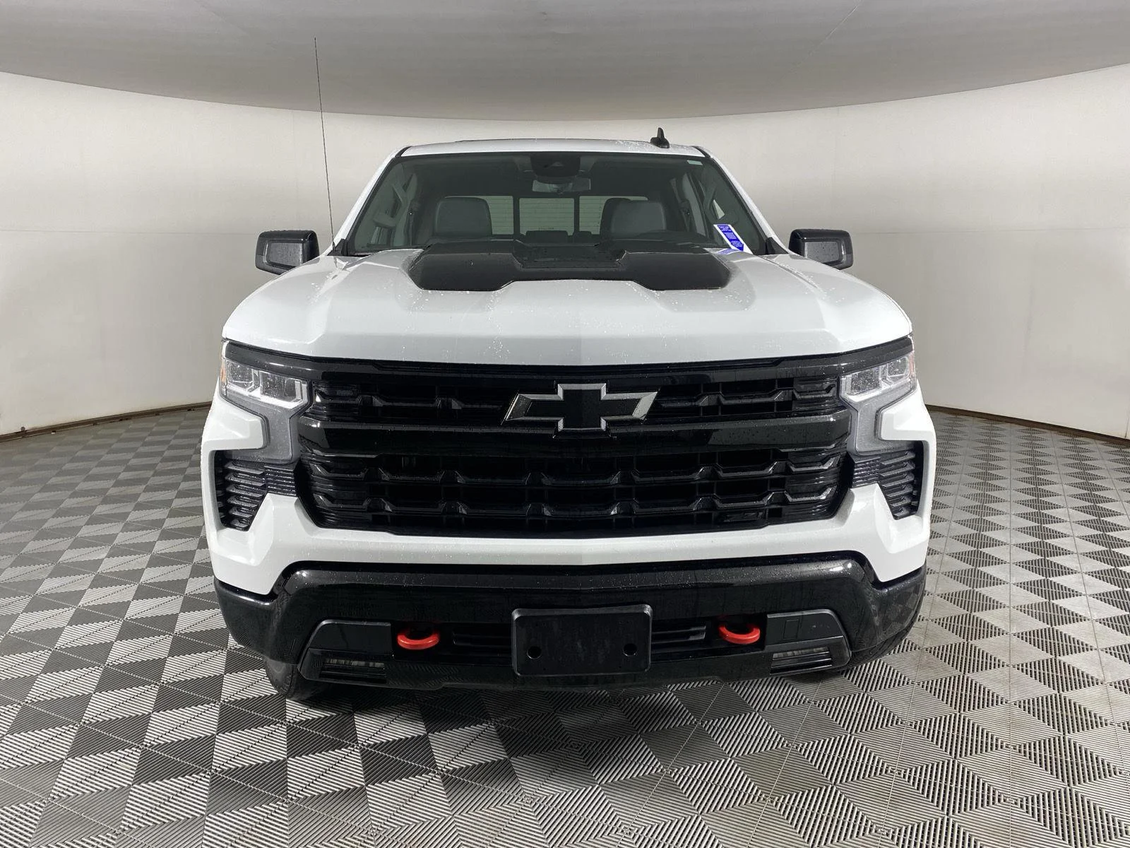 Used 2025 Summit White Chevrolet LT Trail Boss image 2
