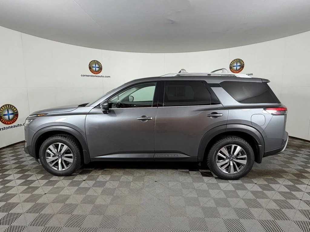 Used 2023 Gun Metallic Nissan SL image 18