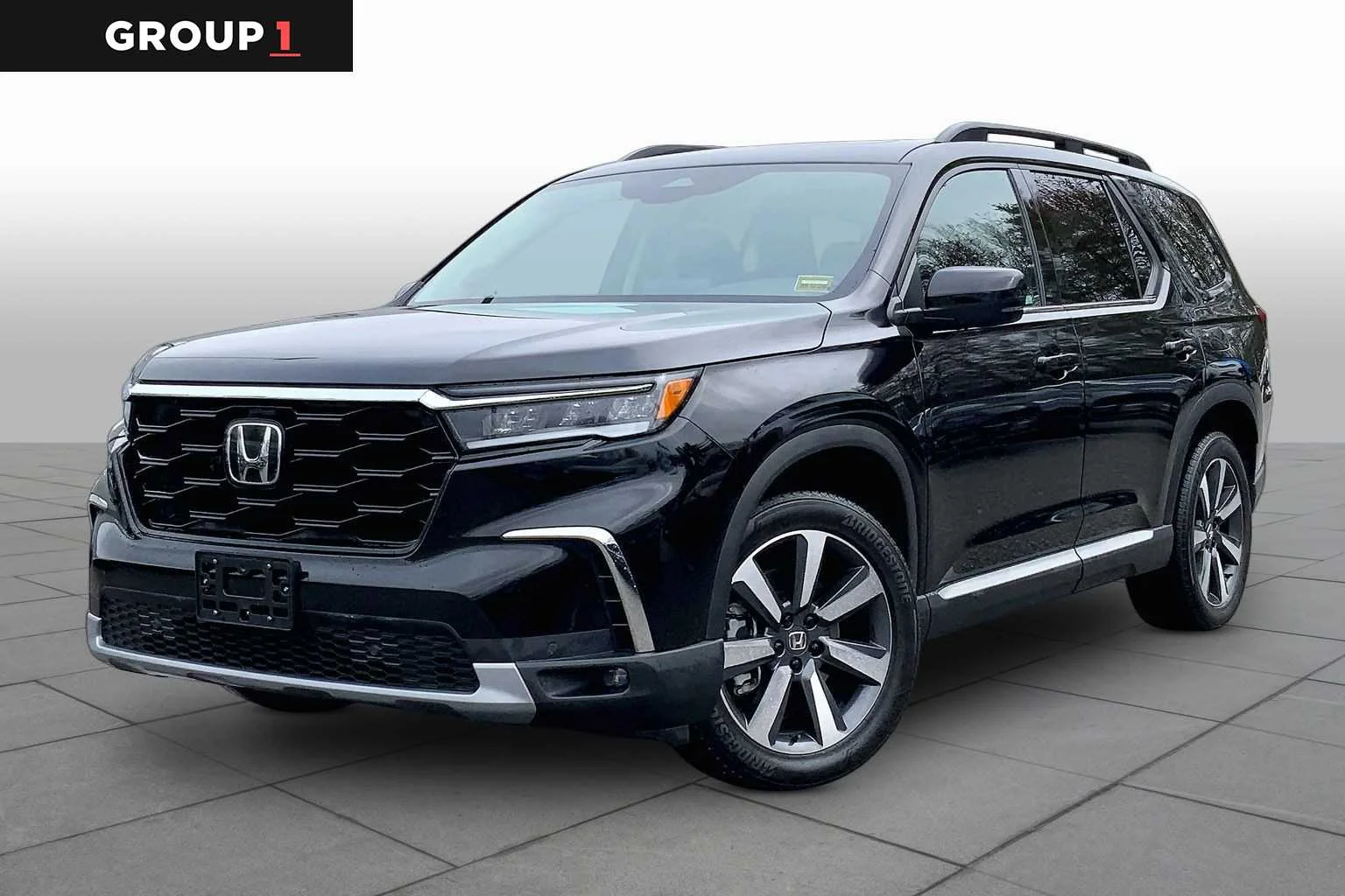2024 Honda Pilot Touring AWD's photo