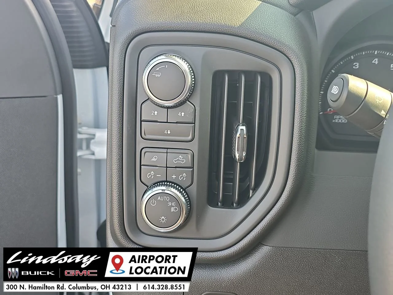 2025 GMC Sierra 3500HD Pro - Photo 18