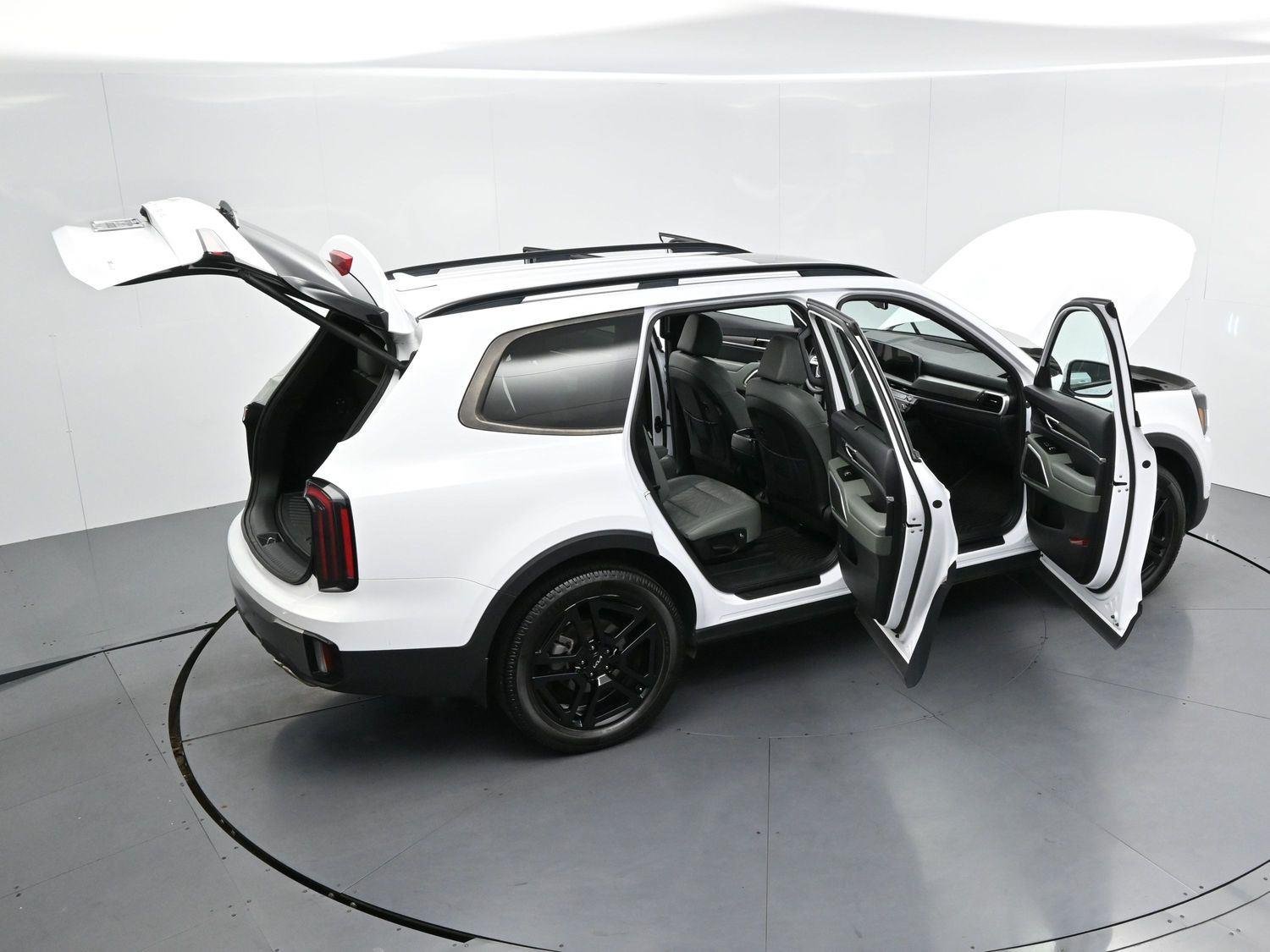 Used 2023 Glacial White Pearl Kia EX X-Line image 46