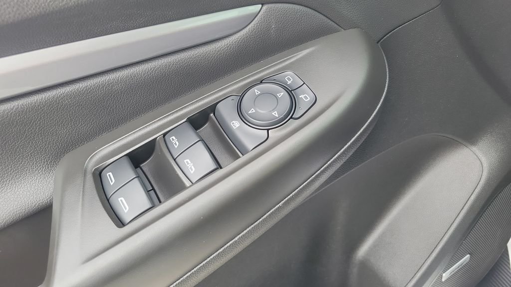 Used 2023 White Chevrolet Premier image 20
