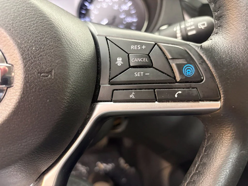 Used 2020 Silver Nissan SV image 26