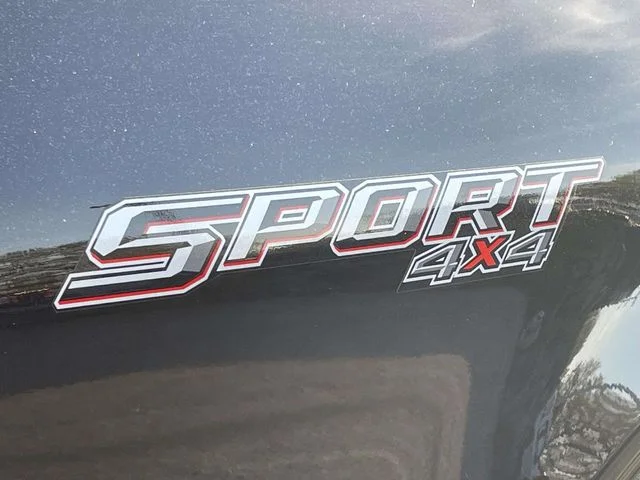 Used 2022 Black Metallic Ford XLT image 8