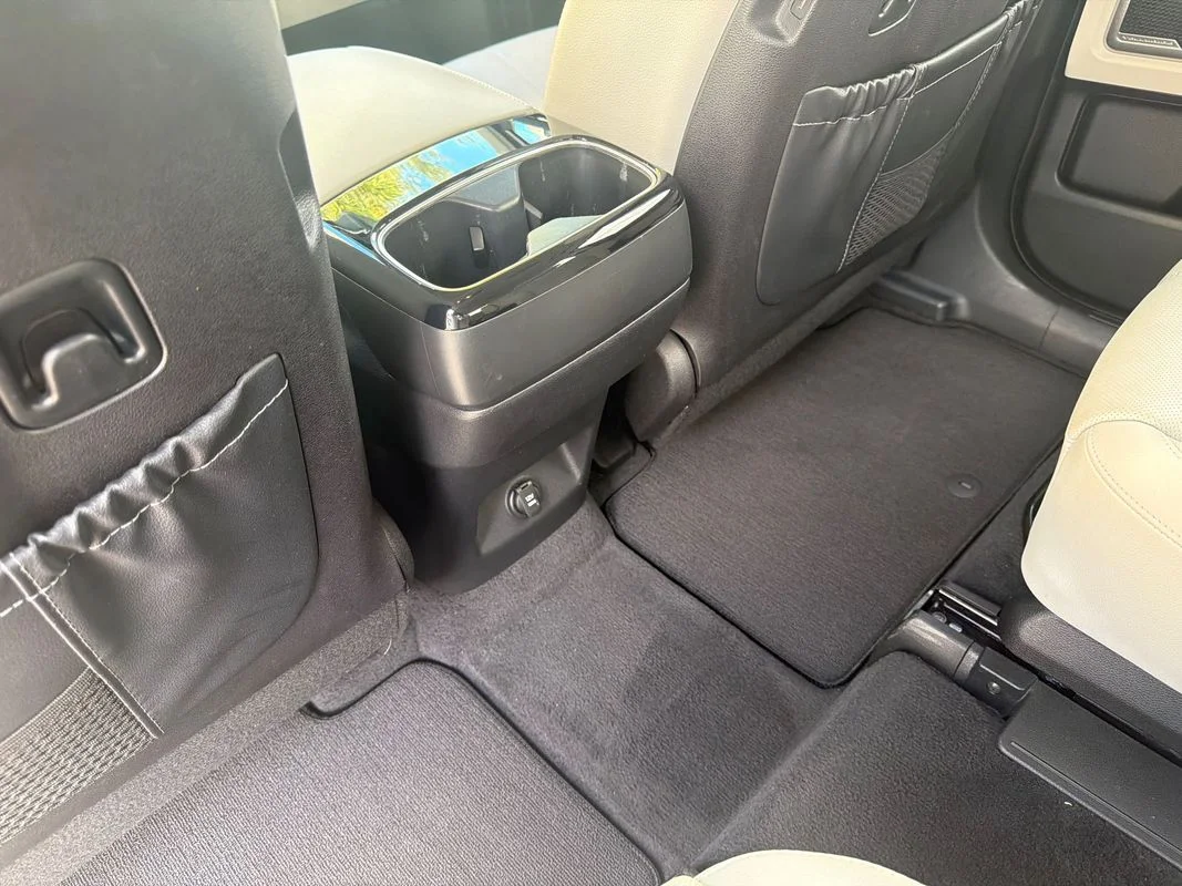 Used 2023 White Kia EX image 22