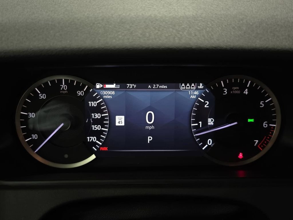 Used 2022  Land Rover P250 R-Dynamic S image 14