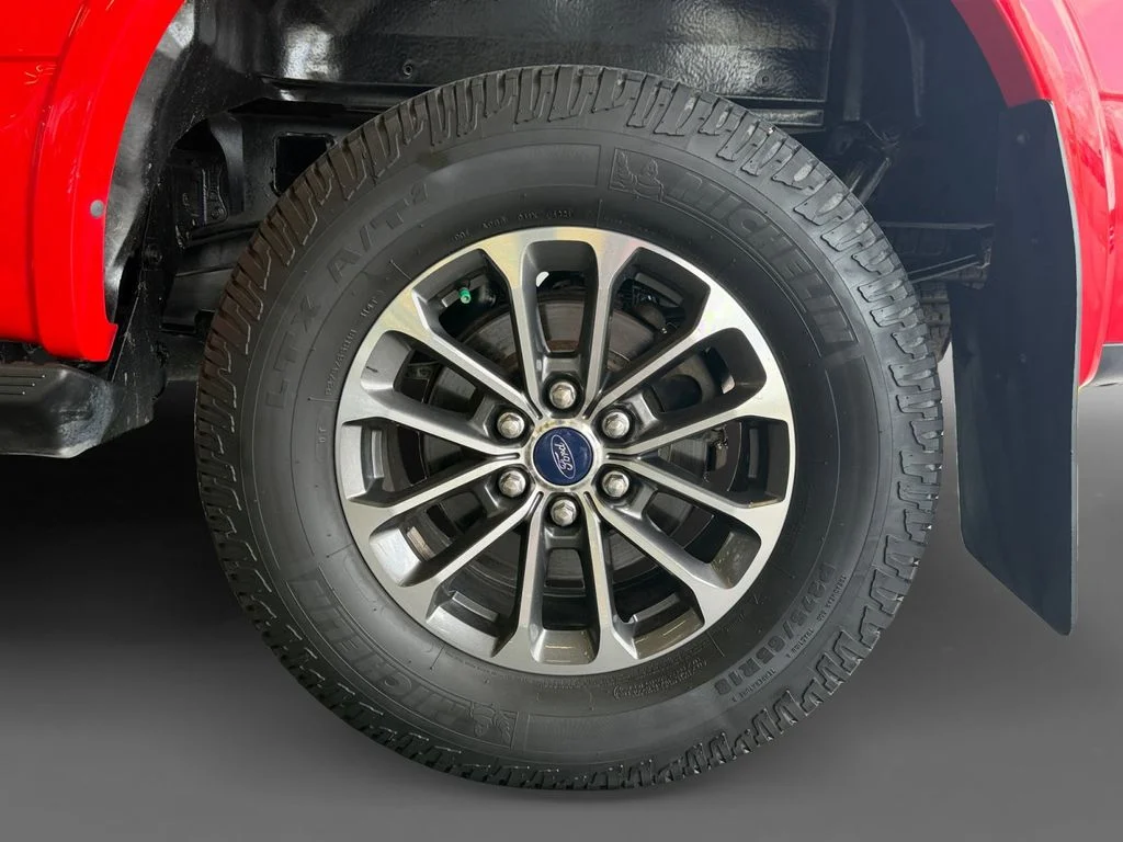 Used 2018 Red Ford Lariat image 17