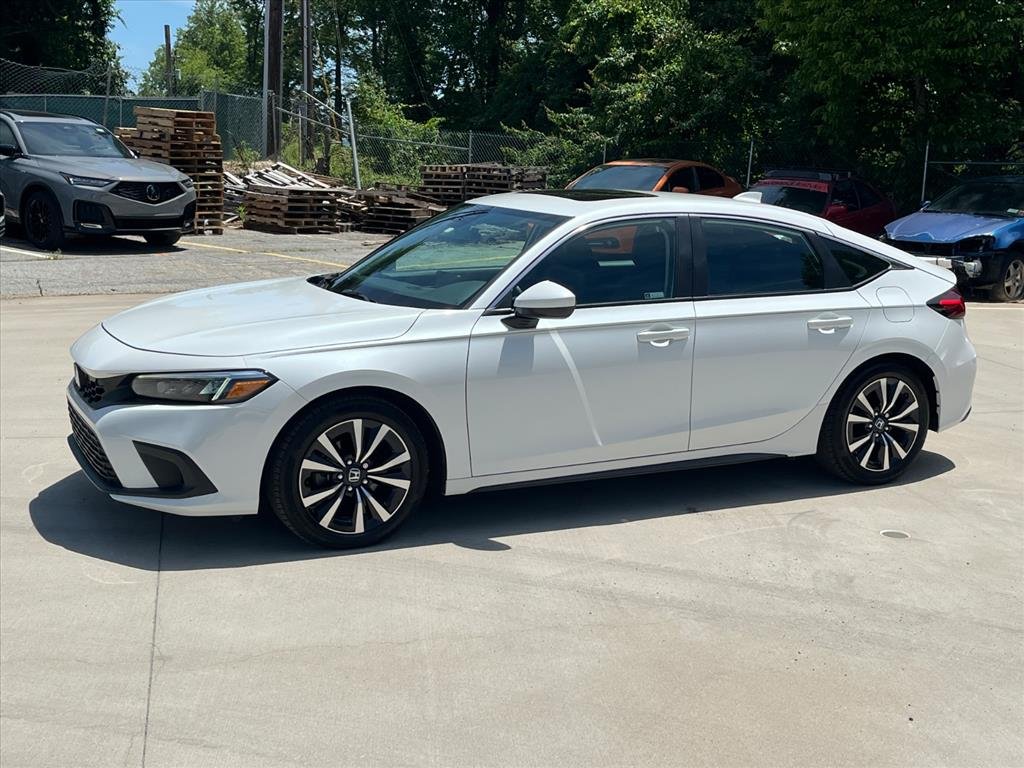 Used 2024 Platinum White Pearl Honda EX-L image 5