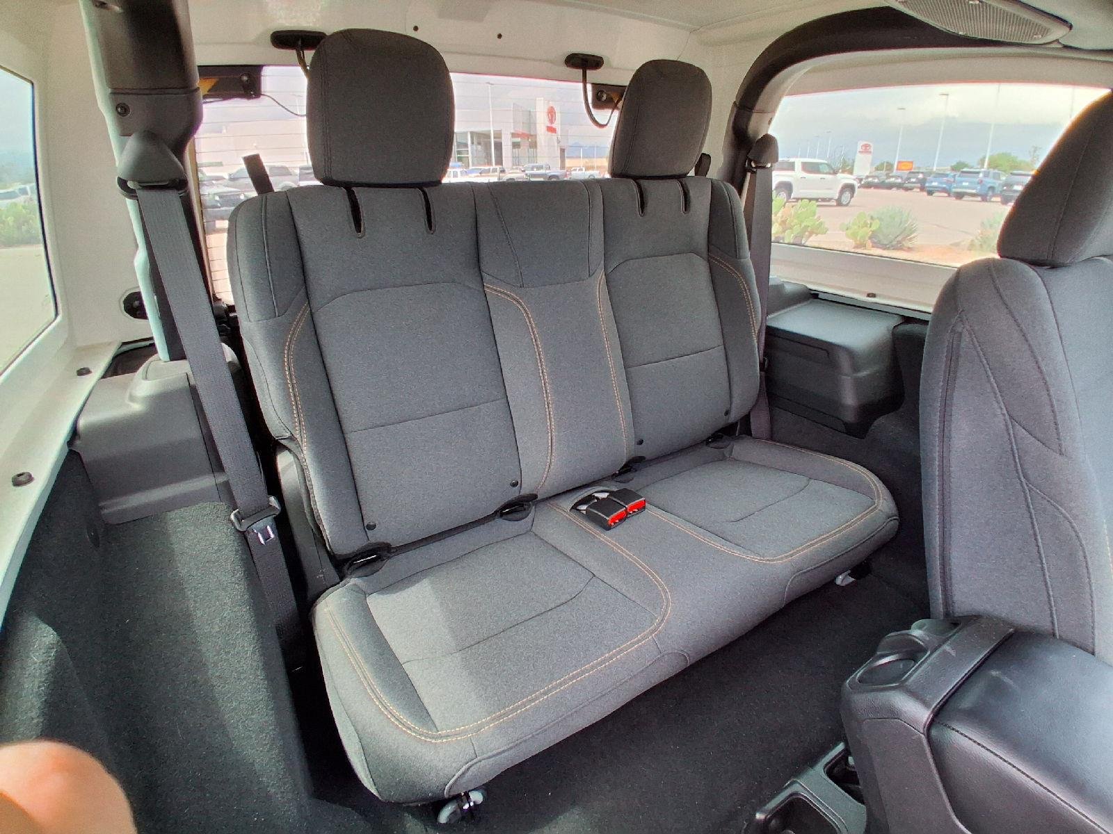 Used 2024 Earl Clearcoat Jeep Sport image 21