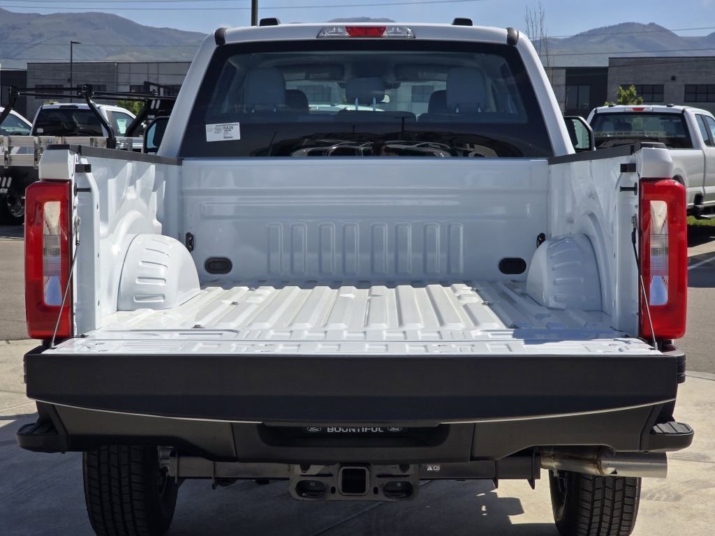 New 2026 Oxford White Ford XL image 21