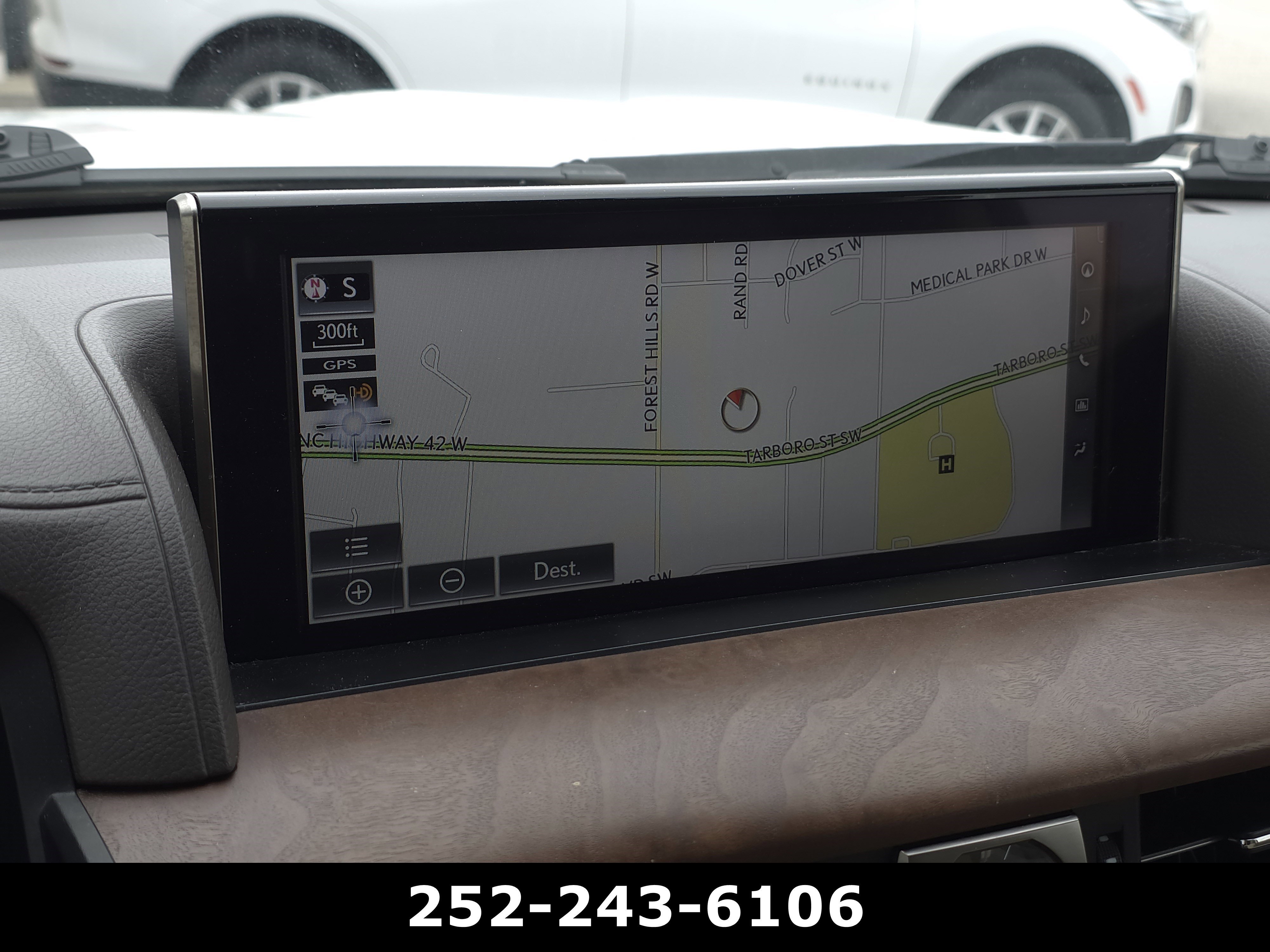 Used 2016 Starfire Pearl Lexus 570 image 23