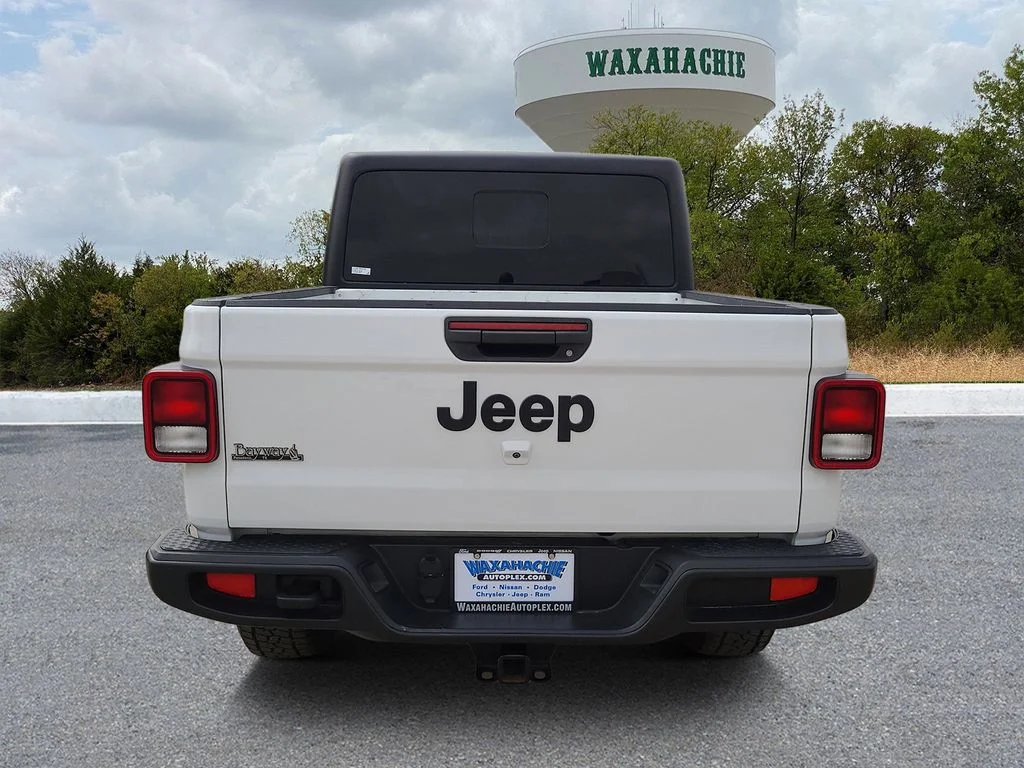 Used 2024 White Jeep Sport S image 4