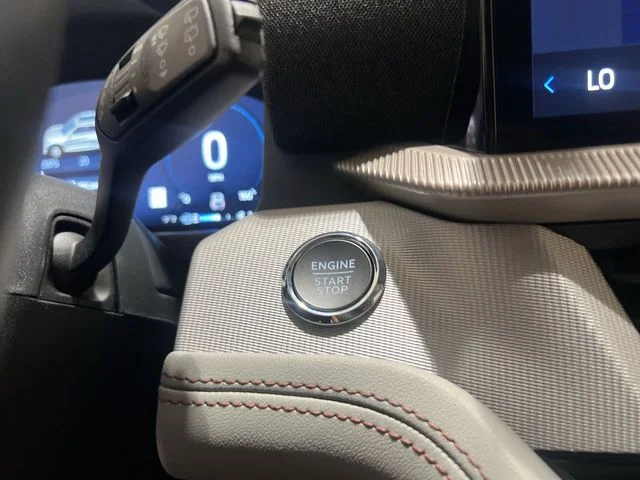 New 2026 Star White Metallic Tri-Coat Ford Active image 48