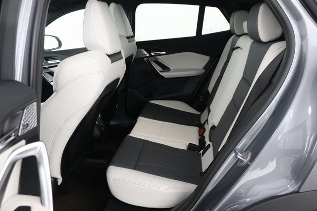 2025 BMW X2 28i - Photo 24