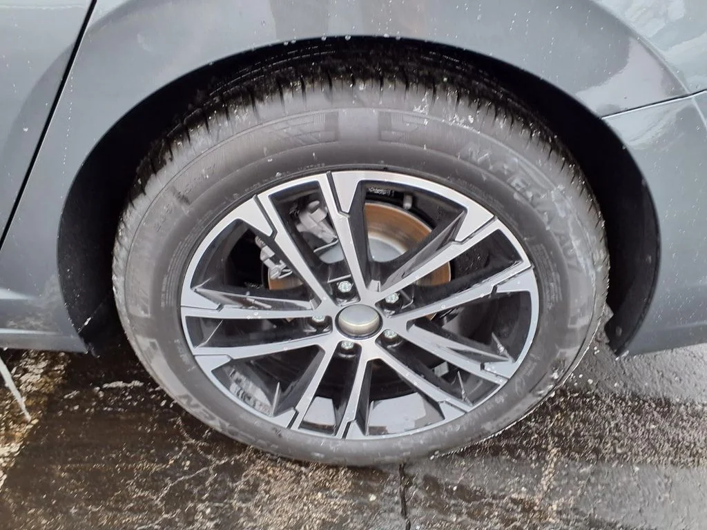 New 2026 Platinum Gray Metallic Volkswagen 1.5T Sport image 6