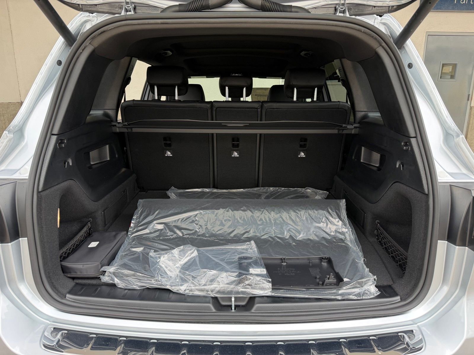 New 2026 Cirrus Silver Metallic Mercedes-Benz GLB 250 image 19