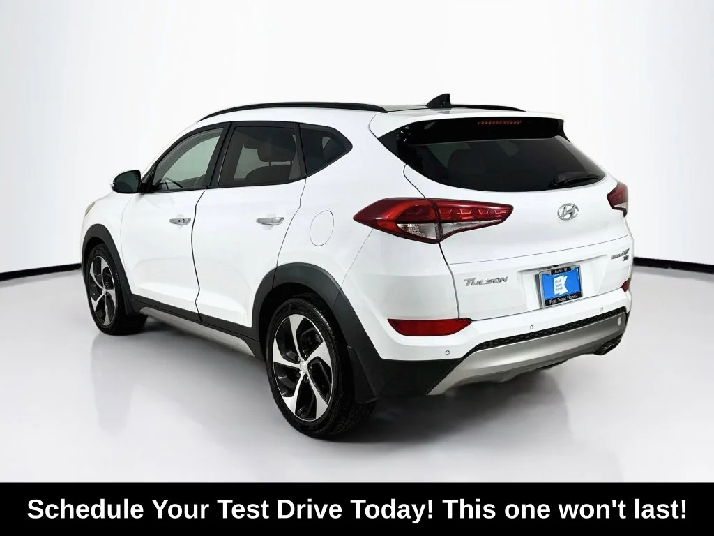Used 2017 Winter White Hyundai Limited image 6