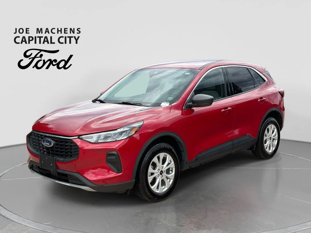 Used 2023 Red Ford Active image 9