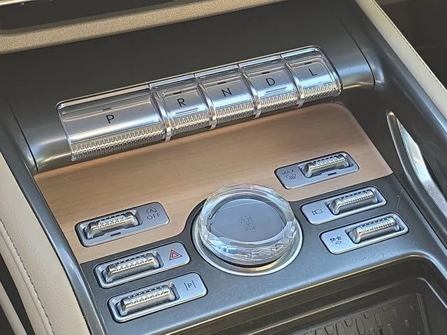 Used 2024 Blue Lincoln Reserve image 31