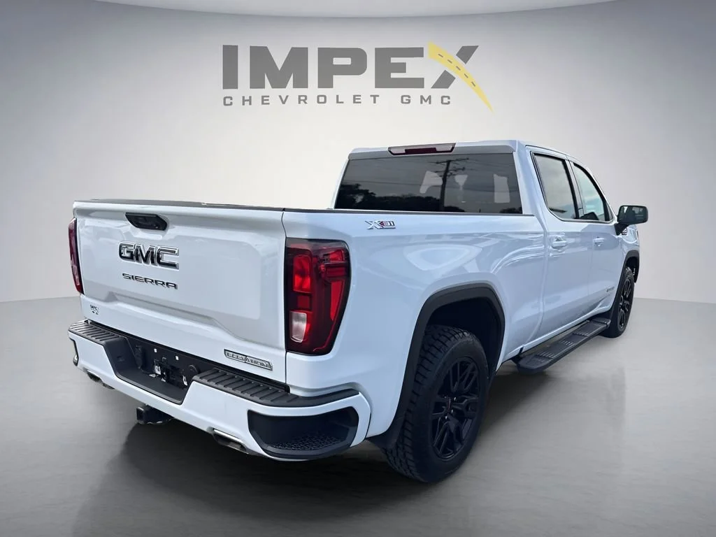 Used 2024 Summit White GMC Elevation image 5