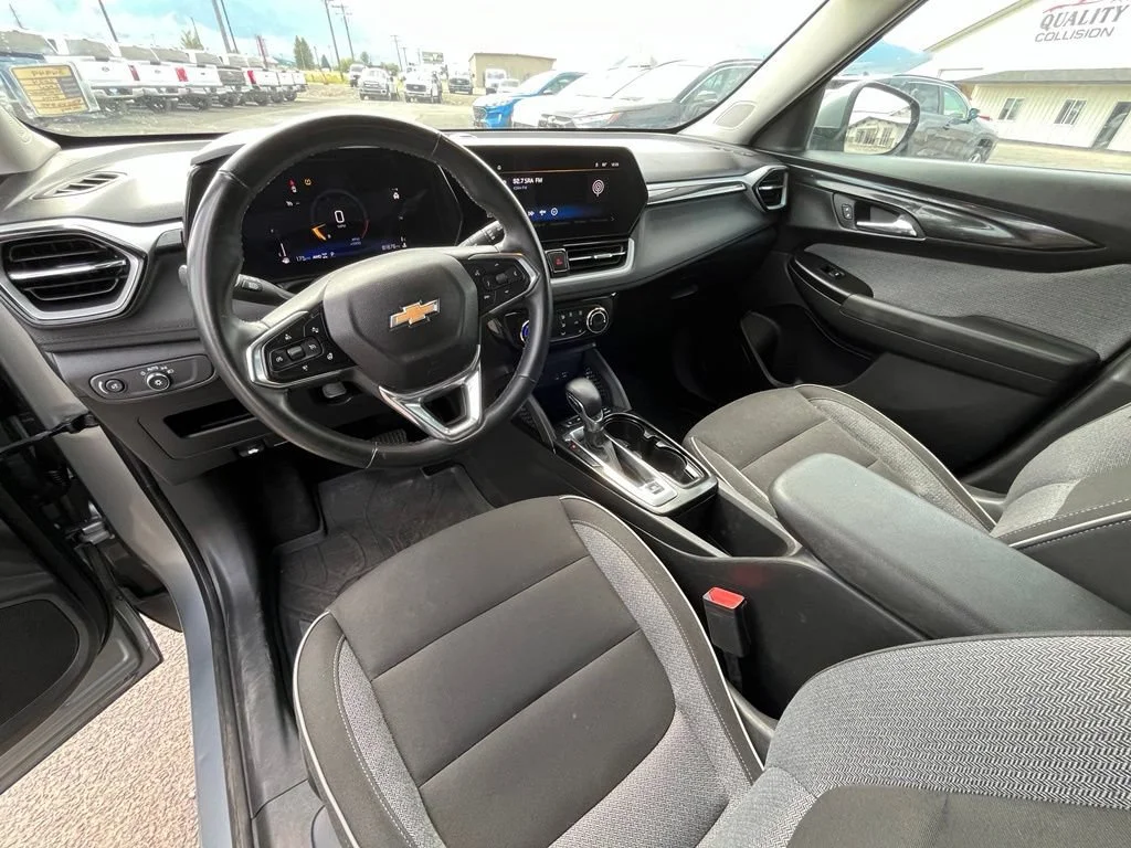 Used 2024 Sterling Gray Metallic Chevrolet LT image 10