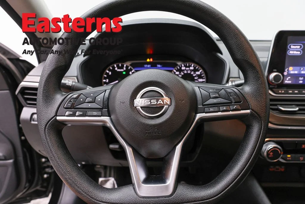 Used 2024 Black Nissan 2.5 SV image 10