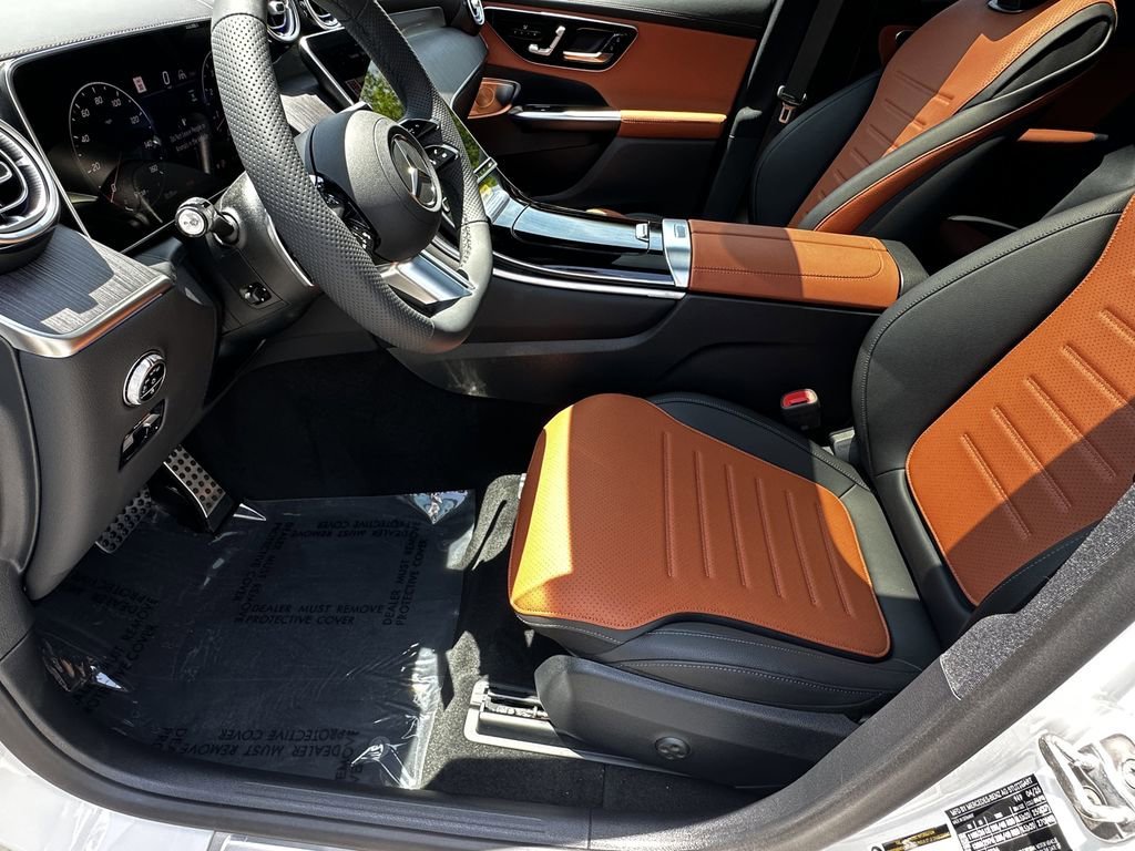 New 2026 Polar White Mercedes-Benz GLC 300 image 10