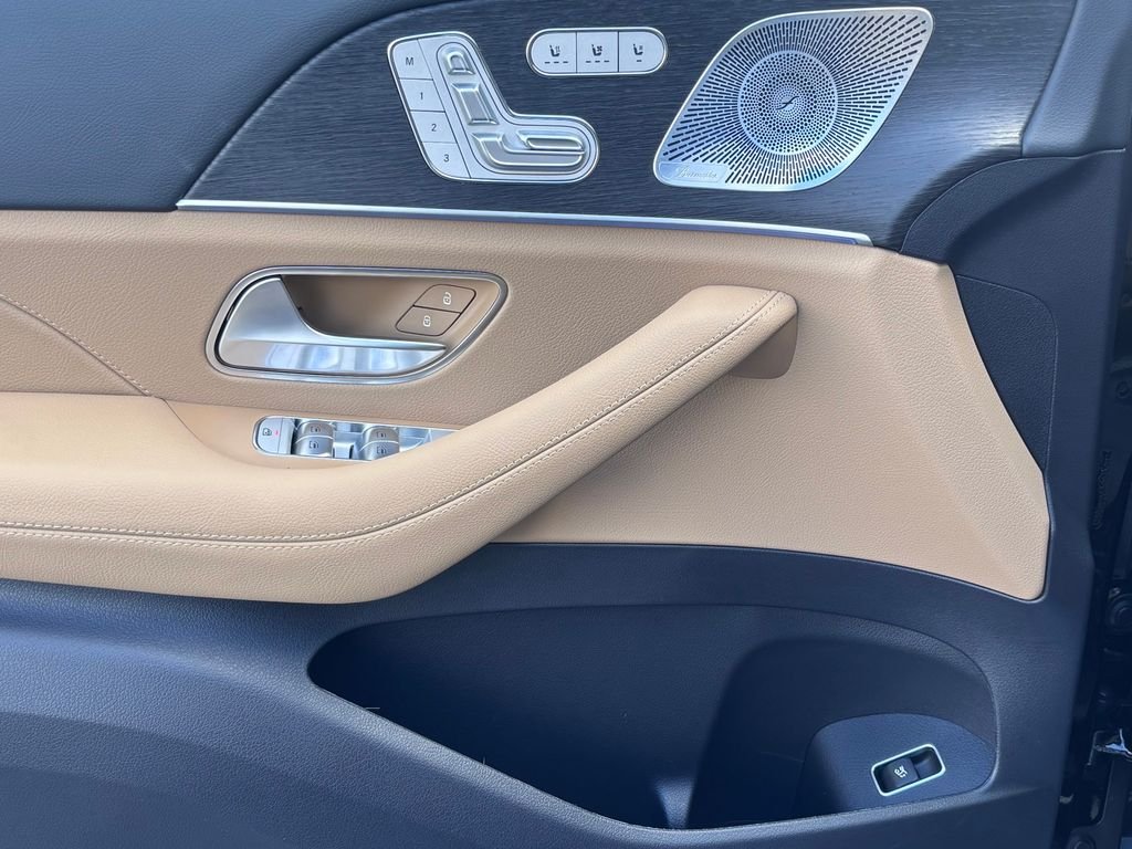 New 2026 Obsidian Black Metallic Mercedes-Benz GLS 450 image 16