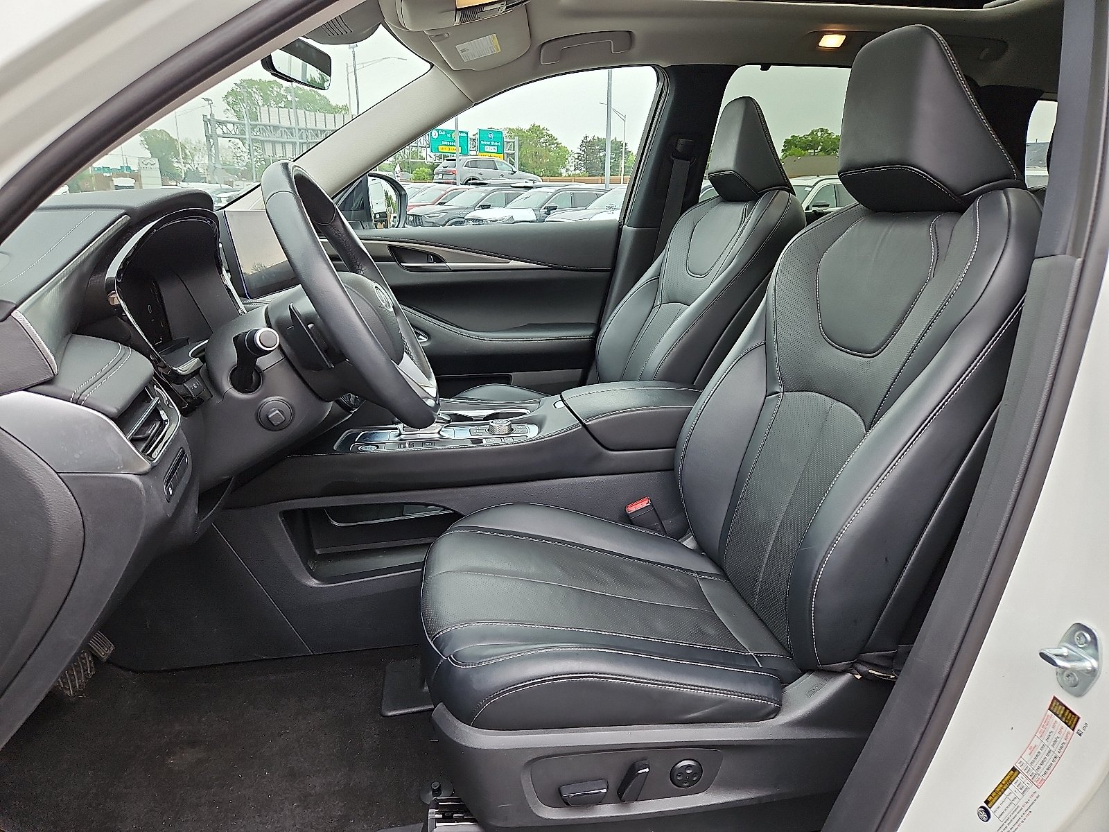 2023 INFINITI QX60 LUXE - Photo 14