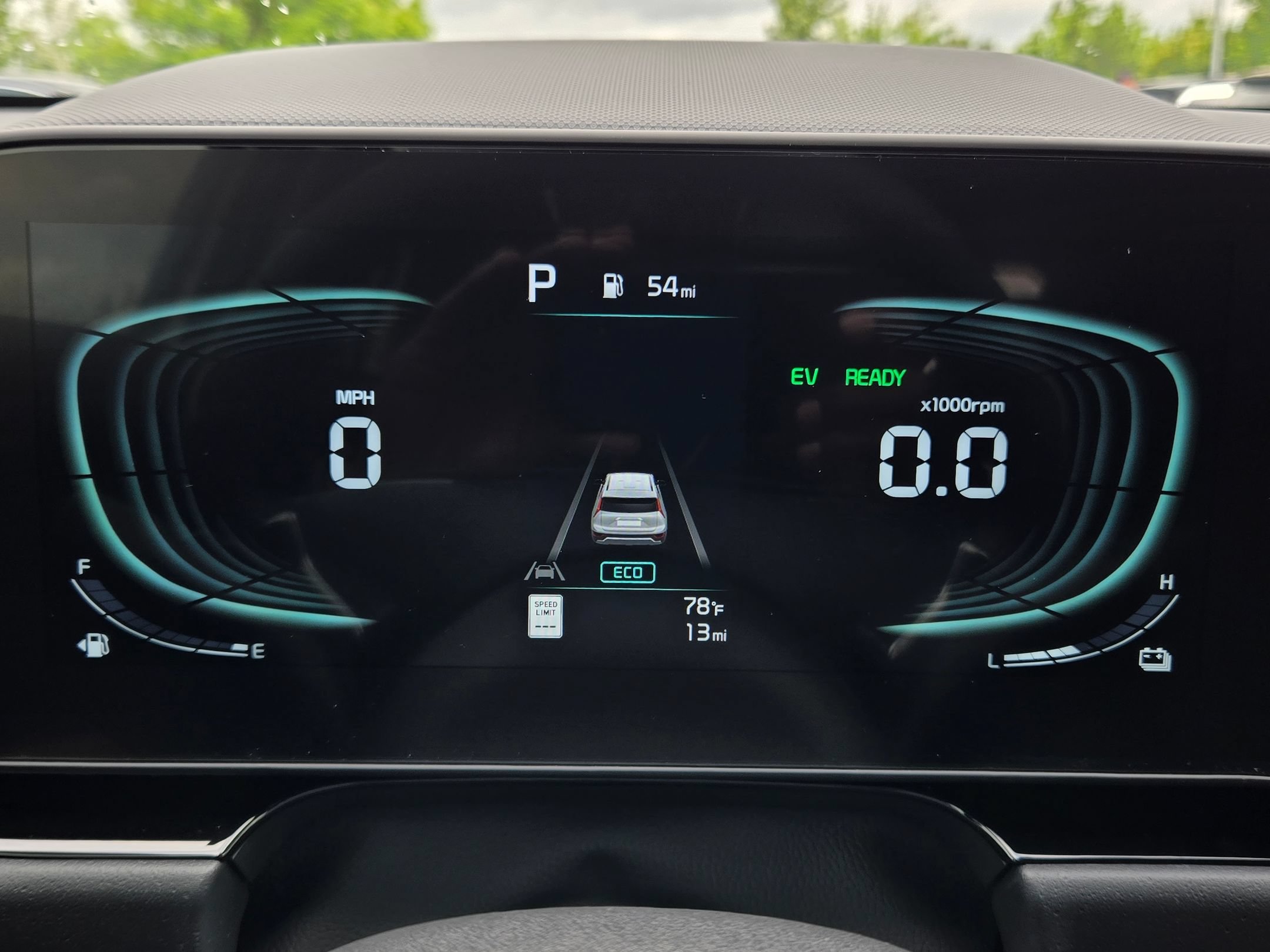 New 2026 Snow White Pearl Kia EX image 29