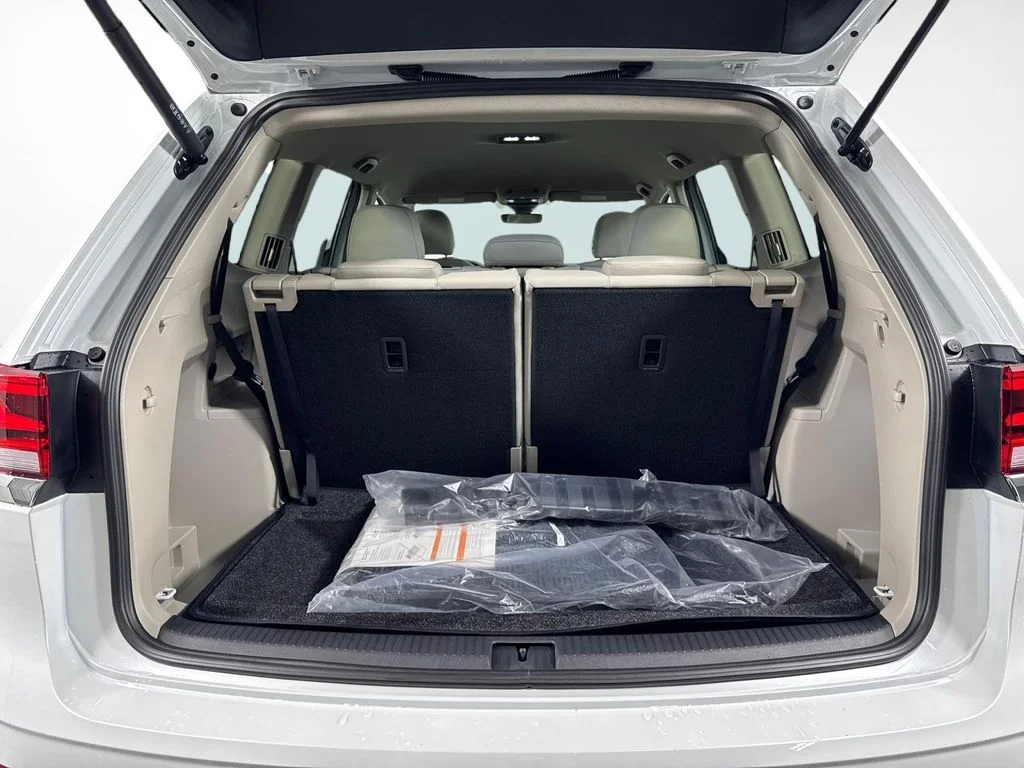 New 2026 White Pearl Volkswagen 2.0T SE image 11