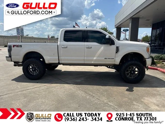 Used 2017 White Platinum Clearcoat Metallic Ford Platinum image 4