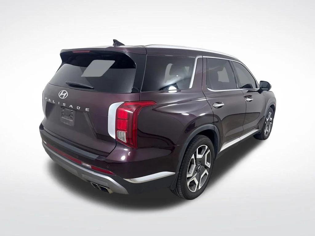 Used 2023 Red Hyundai Limited image 3