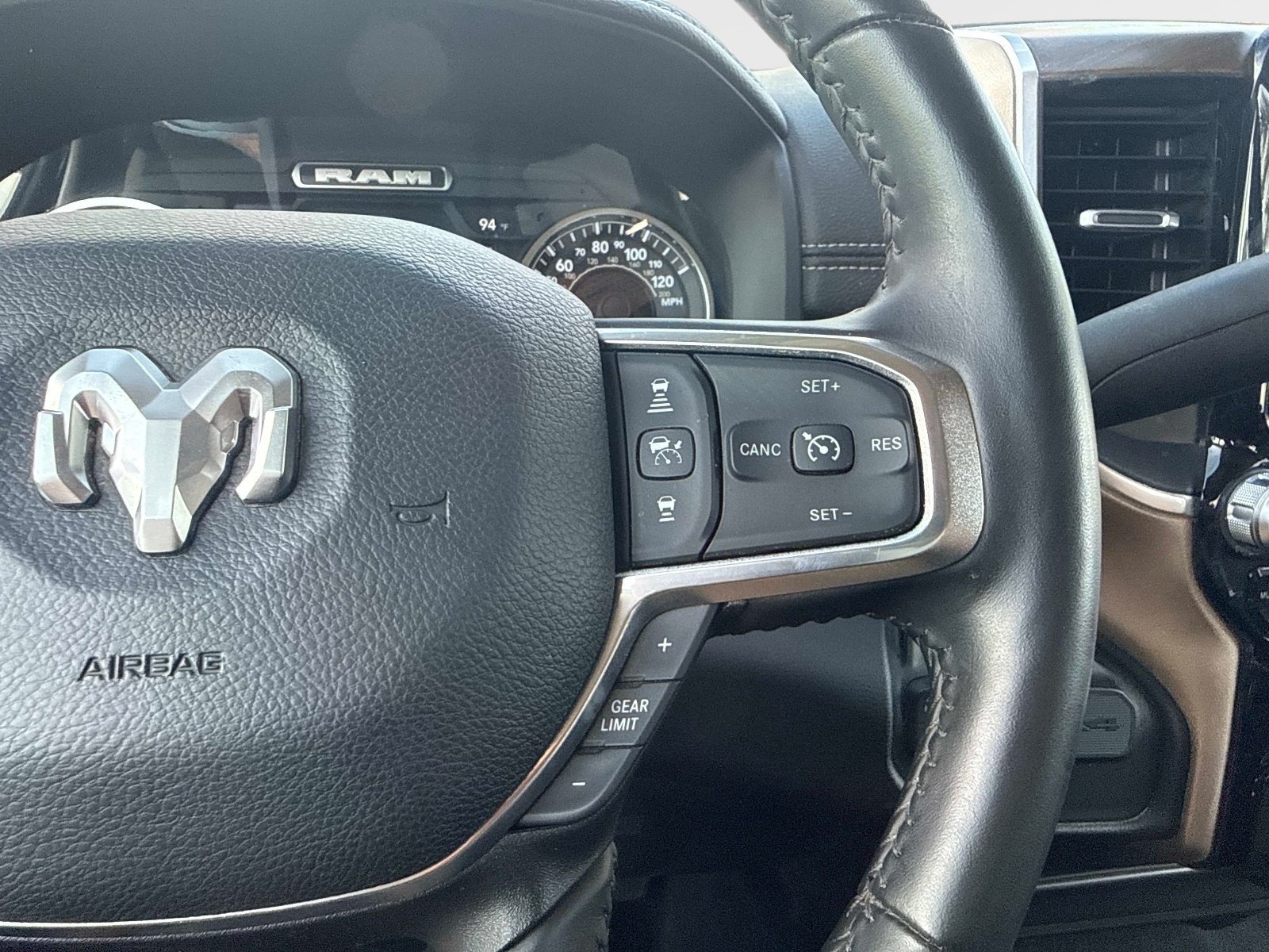 Used 2024 Granite Crystal Metallic Clearcoat Ram Laramie image 24