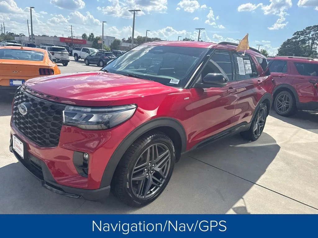 Certified Used 2025 Rapid Red Metallic Tinted Clearcoat Ford ST-Line image 4