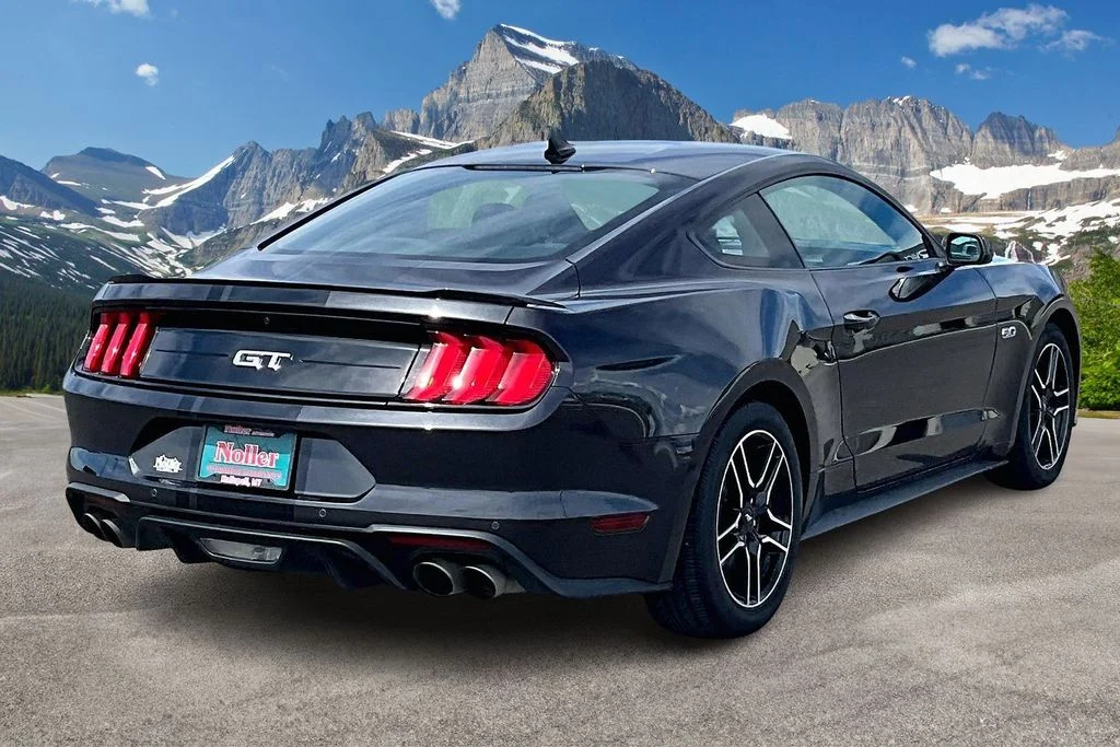Used 2022 Gray Ford  image 2