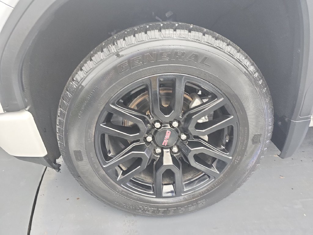 Used 2021 White GMC Elevation image 10