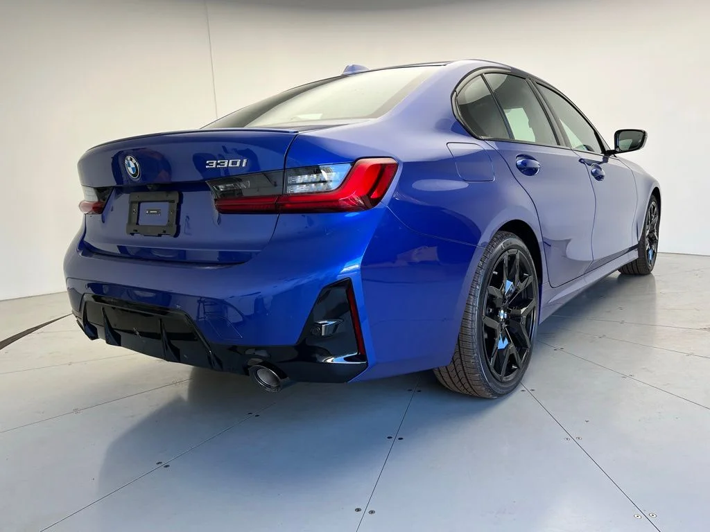 2026 BMW 3 Series 330i - Photo 3