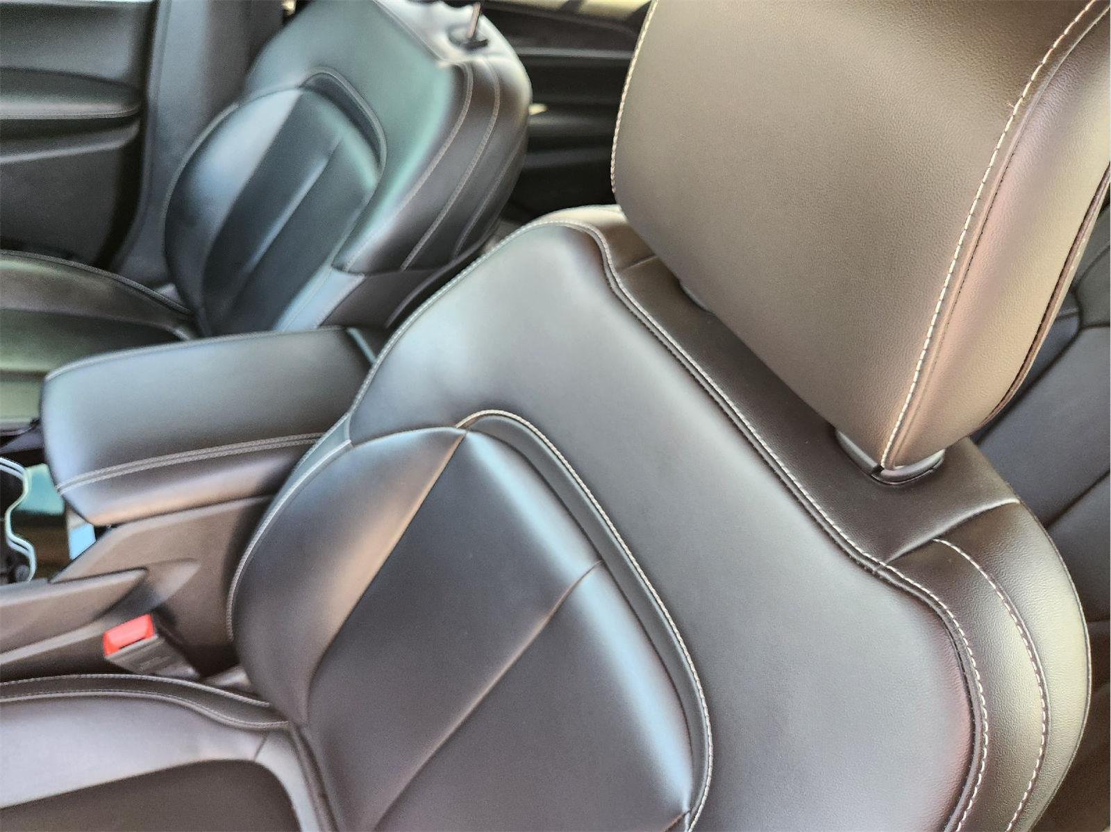 2023 Jeep Grand Cherokee L photo 24 of 33